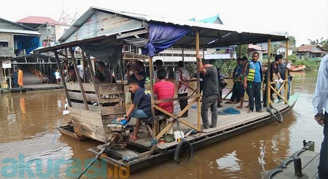 Penumpang Ponton Terjun ke Sungai,  Bocah Enam Tahun Belum Ditemukan