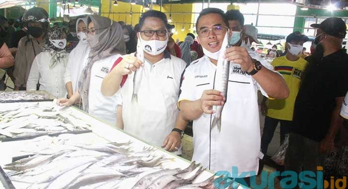 Bantu Pedagang di Masa Pandemi Covid-19, Mahyunadi-Kinsu Belanja ke Pasar  Induk Sangatta