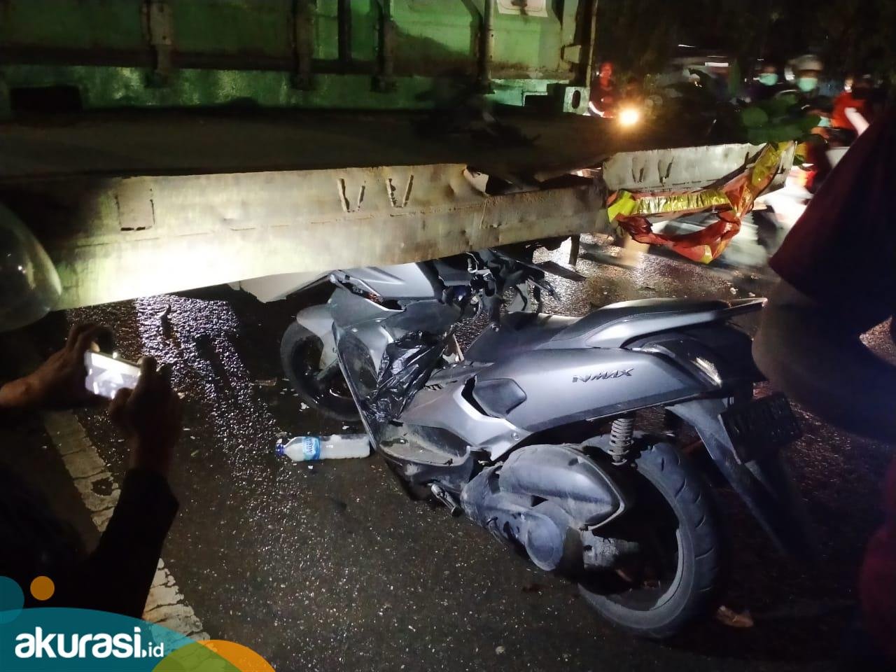 Pemotor Tewas Hantam Truk Parkir, Diduga Tak Fokus Berkendara