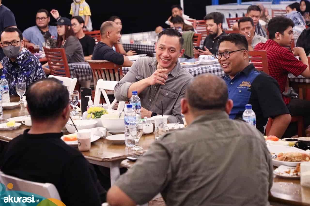 Agus Harimurti Yudhoyono saat makan malam bersama Kader Partai Demokrat Kaltim - Akurasi.id