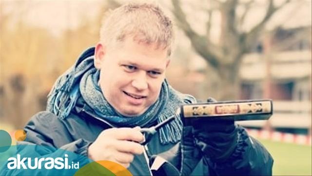 Penista Agama Beraksi Lagi! Politikus Denmark Bakar Al-Quran di Swedia