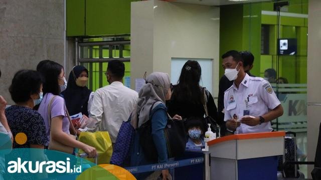 Aturan Baru: Boleh Lepas Masker di Tempat Umum, Bepergian Tak Wajib Tes