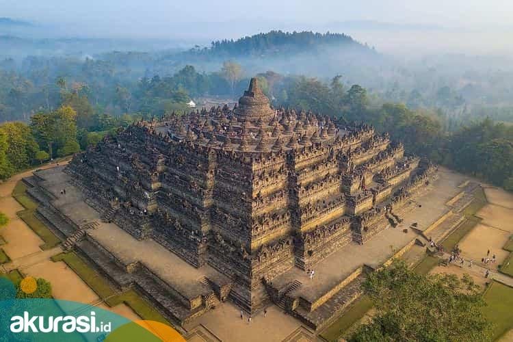 Ganjar dan Luhur Sepakat Tunda Kenaikan Harga Tiket Borobudur