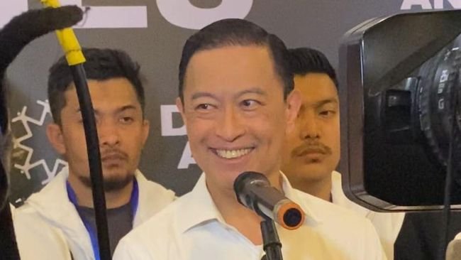 Mengenal Tom Lembong, Mantan Menteri yang Jadi Sorotan di Debat Cawapres
