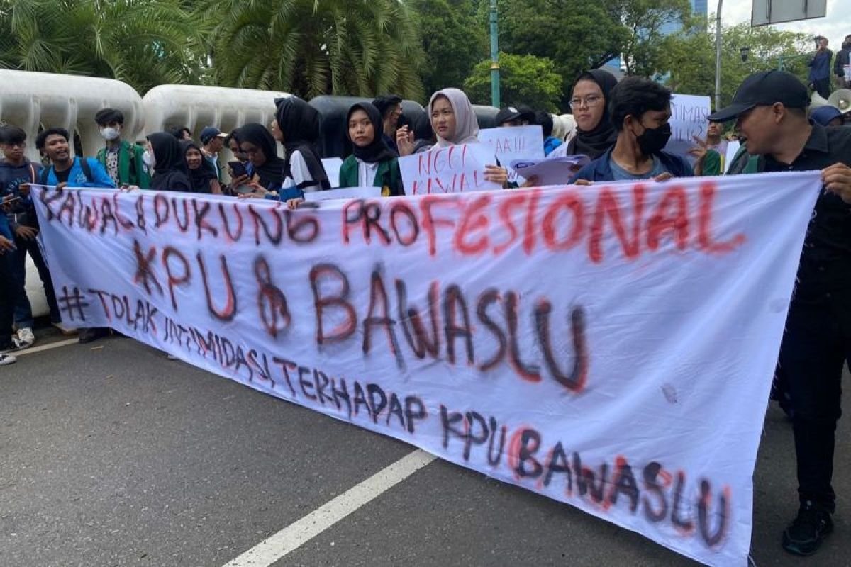 DKPP Rekomendasikan Pemecatan Seluruh Komisioner KPU atas Pelanggaran Etik