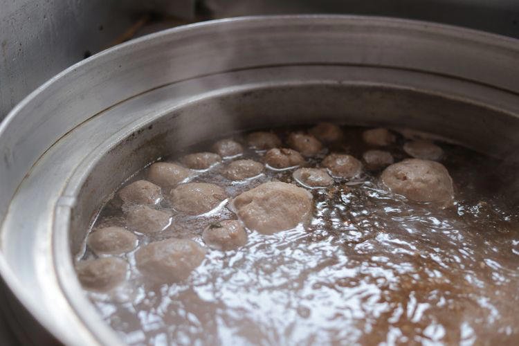 Penjual Bakso di Surabaya Laporkan TikTokers ke Polisi atas Tuduhan Pencemaran Nama Baik