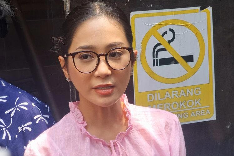 Bunga Zainal Terpaksa Hidup Hemat Setelah Rugi Rp 15 Miliar Akibat Investasi Bodong