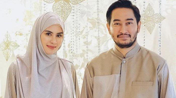 Momen Syahnaz Sadiqah Bertemu Ariel NOAH: Salting hingga Menutupi Wajah dengan Topi dan Masker