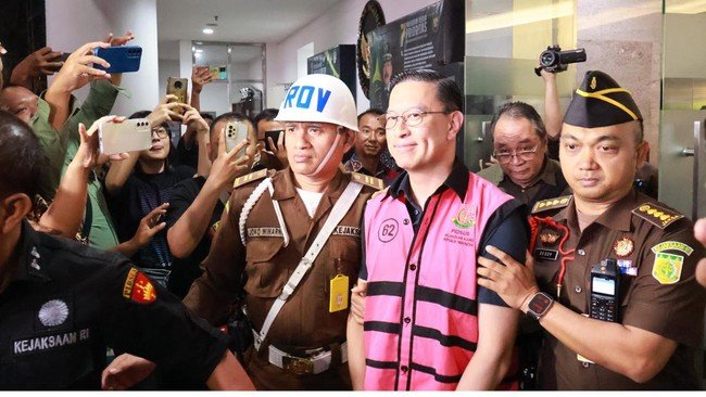 Dugaan Korupsi Impor Gula: Kejaksaan Agung Tetapkan Tom Lembong Tersangka dengan Kerugian Rp 400 Miliar