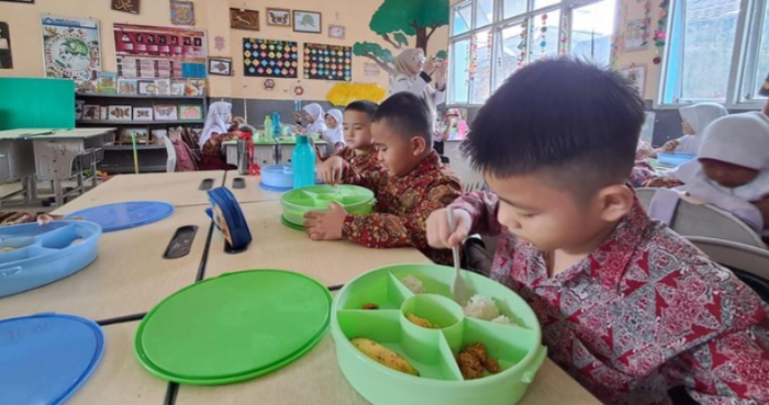Program Makan Bergizi Gratis: Harapan Baru untuk Gizi Anak Indonesia