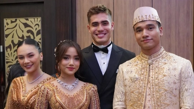 Aisar Khaled Hadiri Pernikahan Frans Faisal, Kedekatannya dengan Fuji Kembali Jadi Sorotan